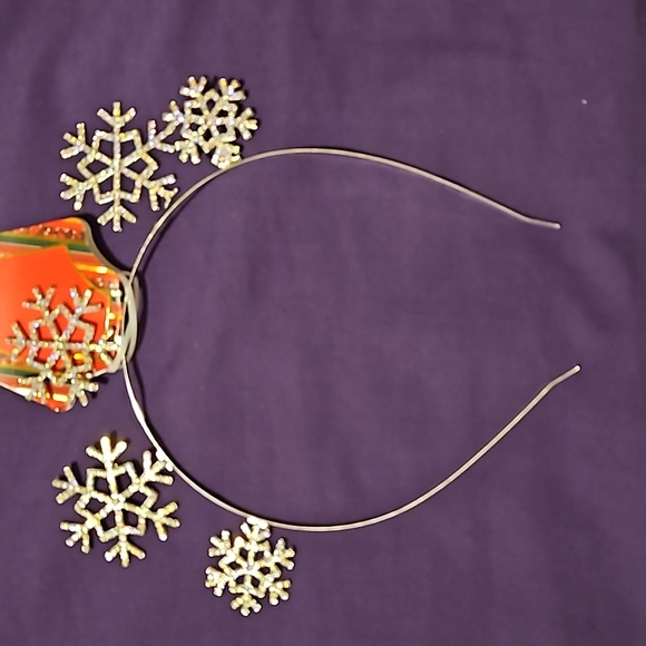 Lux Kids Holiday Headbands Silver Sparkle Snowflakes Red Jingle Bell Santa Hat - Picture 2 of 6